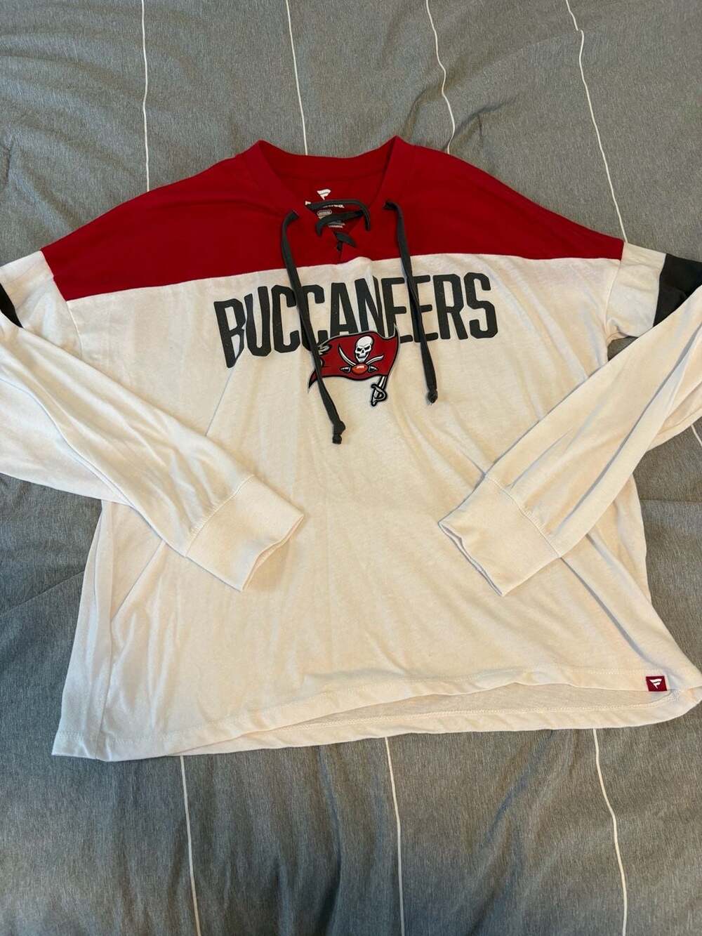 Fanatics Tampa Bay Buccaneers Even Match Lace-Up Size M Long Sleeve T-Shirt